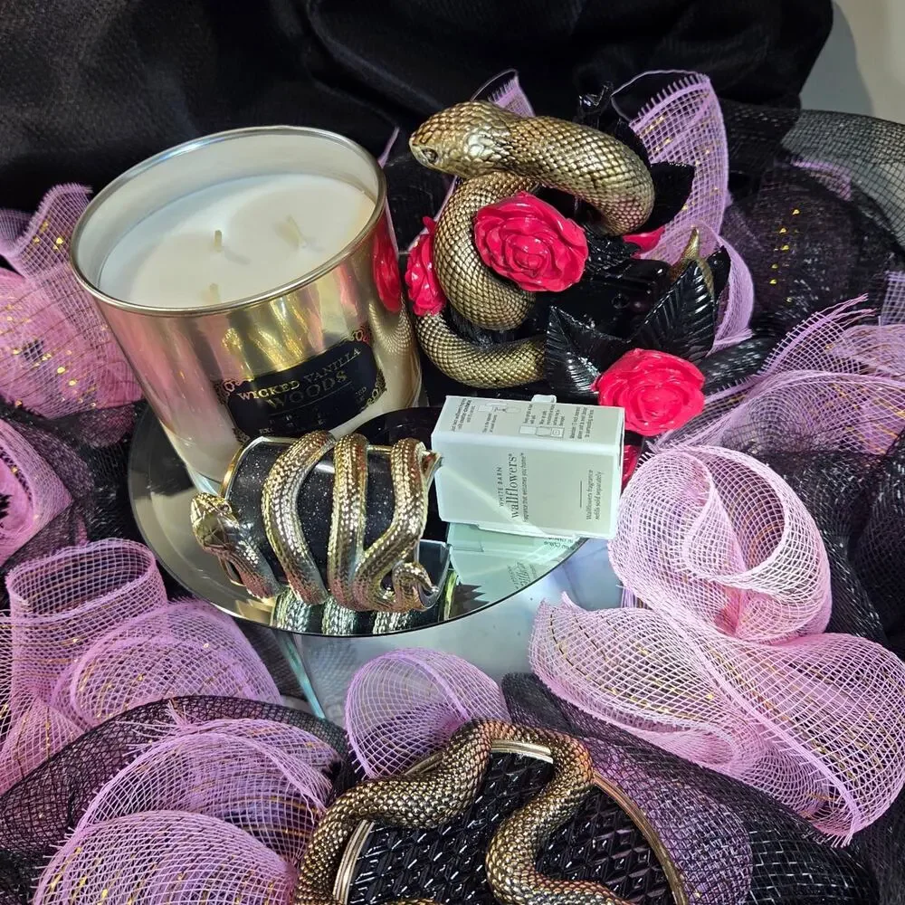 Bath and body works Halloween limited edition 3-wicks candle bundle